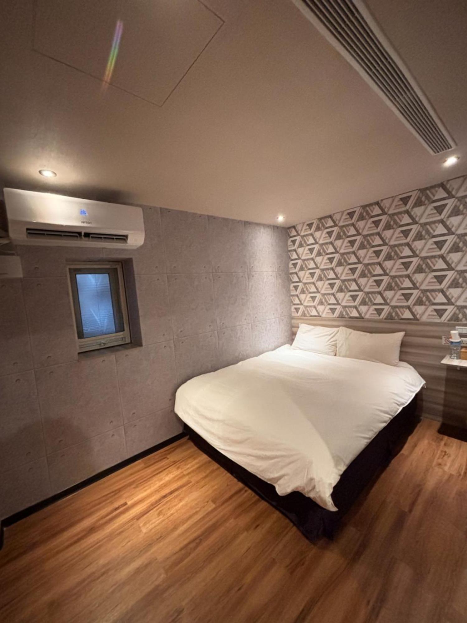 Smile Comma Bed and Breakfast Taipei Eksteriør billede
